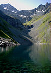 Le lac de Crop et le col de la Mine de Fer