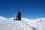 Raymond sur son premier sommet en ski de montagne