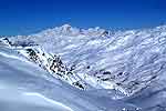 Le Mont Blanc et au fond de la valle la station des Menuires